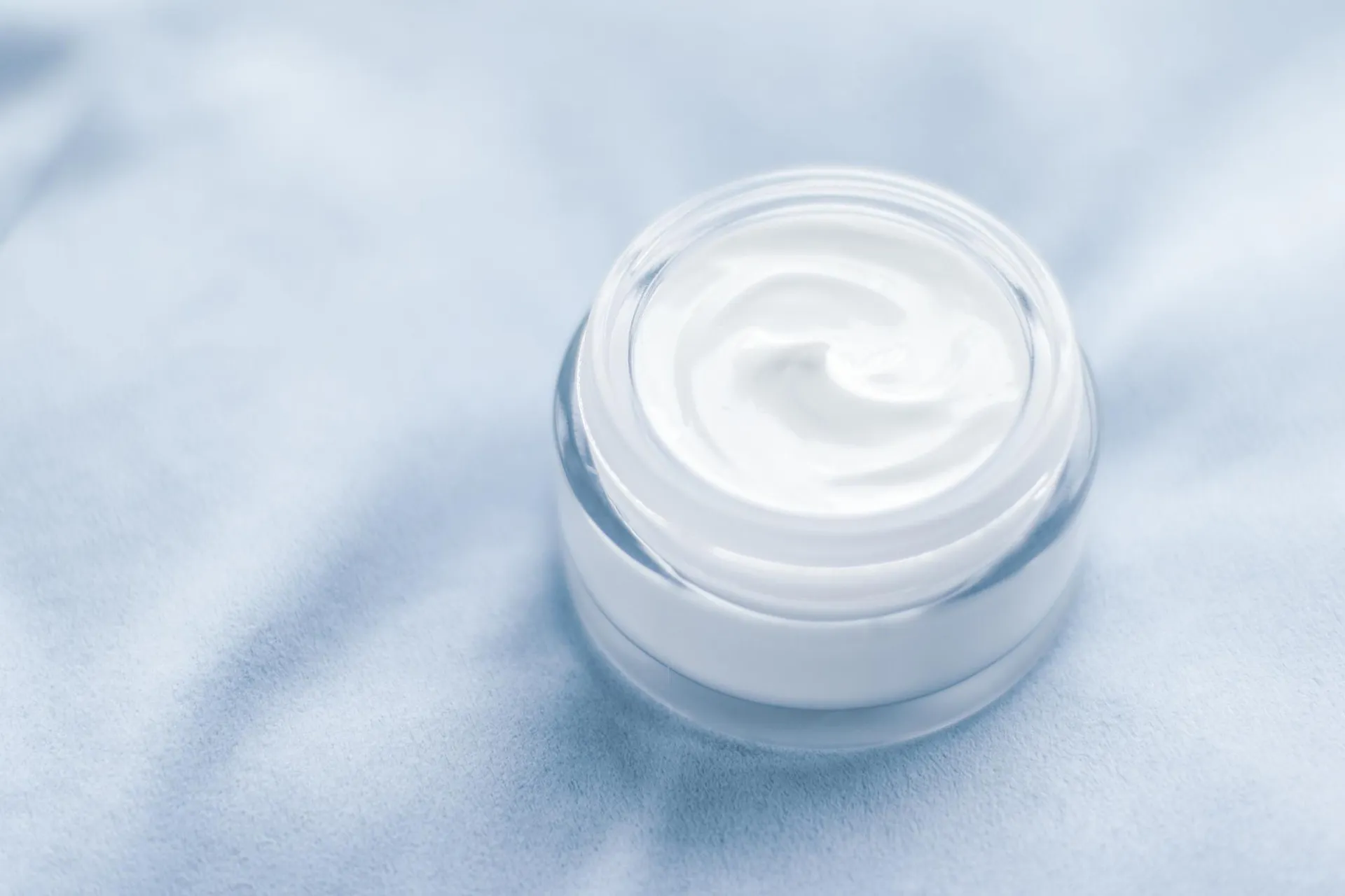 本気で美肌を目指すなら専用アイテムを使おう