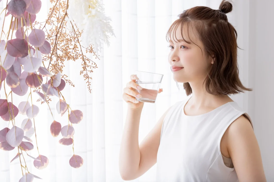 朝・夜・食後どのタイミングで飲めばいい？NMNサプリメントの摂取時間